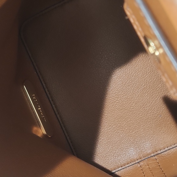 Michael Kors Bucket Bag - Picture 7 of 7